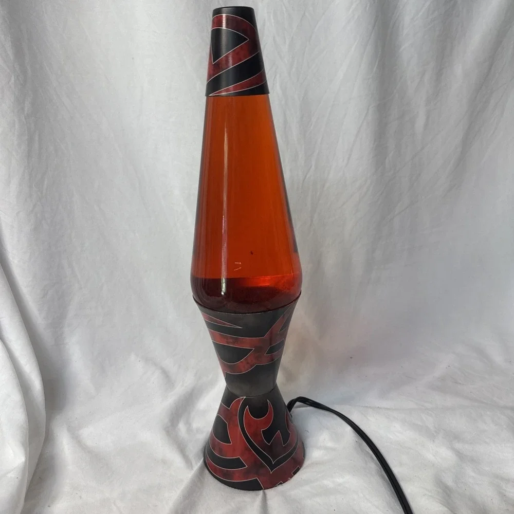 VTG Spencer's Schylling Tribal Red Black The LAVA Lamp 4518 Purple Wax Red Liq